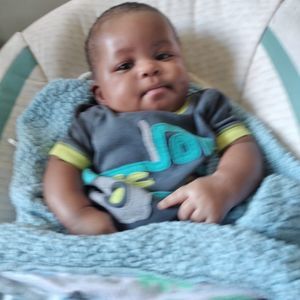 Meet your Posher, Amina